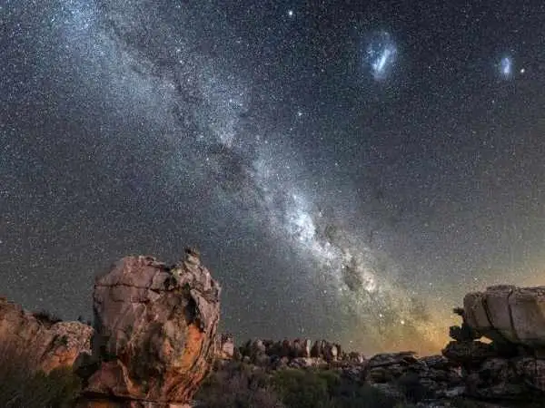 با چشم غیرمسلّح تا کجای کیهان را می توانیم ببینیم؟