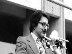 عکس؛ سفر در زمان؛ «بنی صدر در دیدار با هیئت سازمان کنفرانس اسلامی»؛ مهر 59