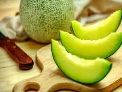 این افراد طالبی نخورند