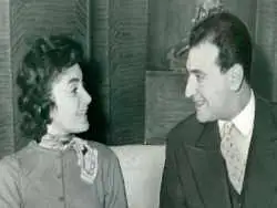 عکس؛ سفر در زمان؛ «شهناز پهلوی و دخترش مهناز» روی جلد مجله اطلاعات بانوان؛ آذر 1338 