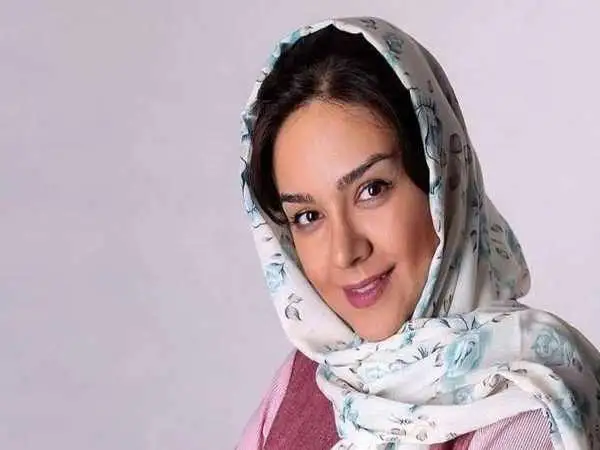 عکس؛ تیپ شیرین «نون خ» در تئاترشهر جلب توجه کرد