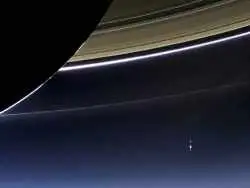 تصاویر؛ فاصله زمین تا زحل چقدر است؟ برای یک سفر طولانی به سیاره زحل آماده شوید