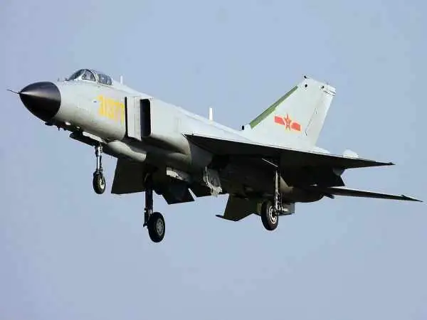 عکس؛ غول ناشناخته آسمان؛ شنیانگ j-8 چه ویژگی هایی دارد؟ 