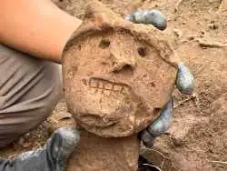 کشف «سرهای سنگی» باستانی در شهر گمشدۀ «جنگجویان ابر»