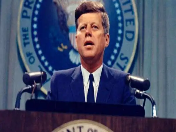 تصاویر؛ سفر در زمان؛ پایان رئیس جمهور معروف آمریکا