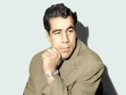 عکس؛ جهان پهلوان سوار بر جیپ ارتش