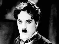 عکس؛ سفر در زمان؛ 73 سال قبل؛ چارلی چاپلین در تصویری خانوادگی