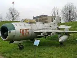 چرا جنگنده های مدرن امروزی دیگر از ورودی هوای دماغه استفاده نمی کنند؟