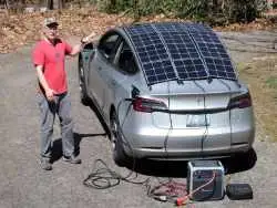 عکس؛ خداحافظی با هزینه بنزین و شارژ خودرو؛ ایده  عجیبی که نگاه ها را خیره کرد