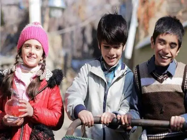 عکس؛ سفر در زمان؛ «الهام و بازیگر نقش کودکی آرزو» در پشت صحنه سریال از سرنوشت 1؛ سال 98