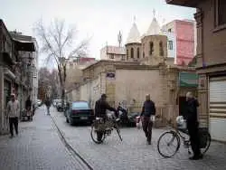 عکس؛ خانه پلاک 12 در سنگلج؛ یک عاشق تا ابد اینجا منتظر است