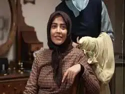 عکس؛ سفر زمان؛ بازیگر نقش «طوبی» (سریال طوبی) در کنار همسرش در یک کافه؛ سال 1400