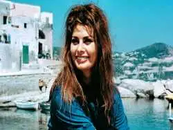 عکس؛ سفر در زمان؛ «سوفیا لورن» بعد زایمان در یک بیمارستان در سوئیس؛ سال 1352