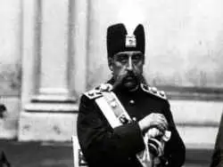 عکس؛ سفر به تاریخ؛ «عکس ولیعهدی خودمان است که در پاریس دادیم بزرگ کردند»