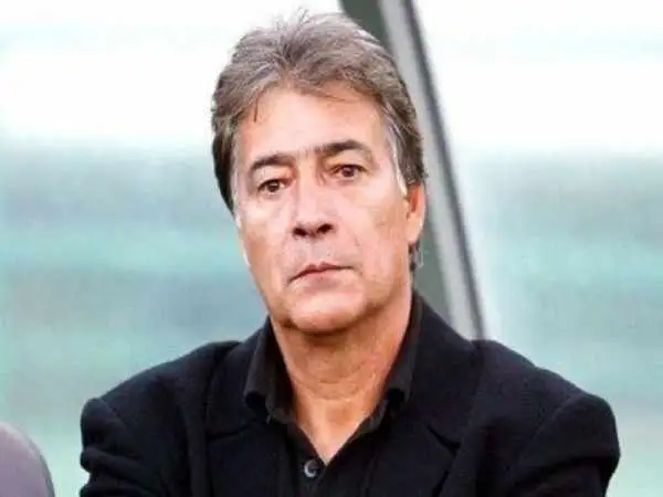 عکس؛ سفر در زمان؛ «ناصر حجازی» در دروازه تیم تاج در دهه 50