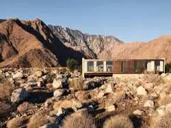 تصاویر؛ هشت خانۀ استثنایی برای زندگی در بیابان