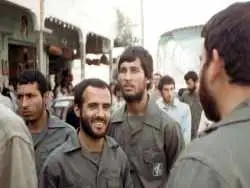 عکس؛ سفر در زمان؛ «سرلشکر رشید» در یک جلسه نظامی در ایام جنگ؛ دهه 60