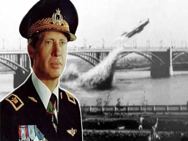 عکس؛ سفر در زمان؛ «نادر جهانبانی» در حال محاکمه در دادگاه؛ اسفند 1357