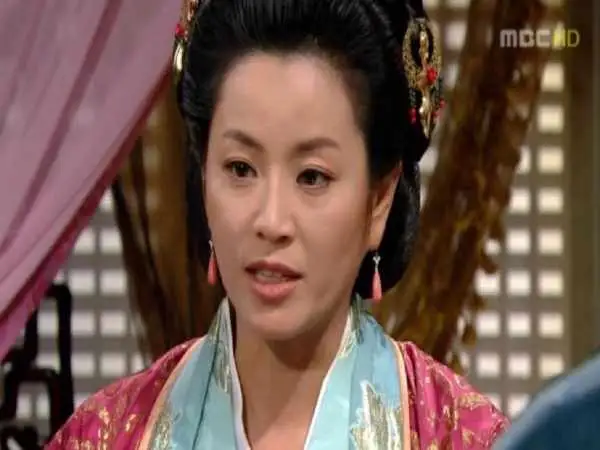 عکس؛ سفر در زمان؛ چهره «ملکه وونهو» سریال جومونگ در 58 سالگی؛ سال 1402