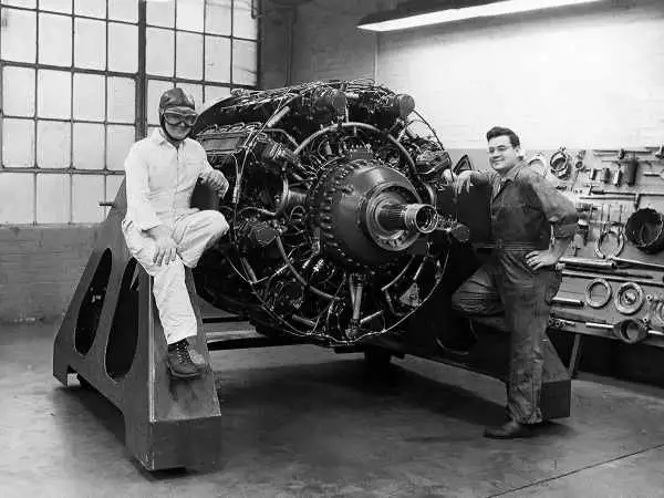 تصاویر؛ بزرگترین پیشرانه پیستونی هواپیما که در آمریکا ساخته شد؛ مشخصات یک هیولای مکانیکی