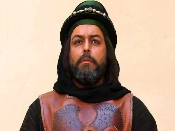 عکس؛ سفر در زمان؛ «زائده» سریال مختار در کنار «عُمَر بن سَعد»؛ سال 1395