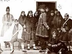 عکس؛ سفر در زمان؛ ژست خاص «جوجوق، یکی از زنان جوان ناصرالدین شاه»
