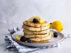 طرز تهیه پنکیک لیمو؛ صبحانه متفاوت با عطر تابستان