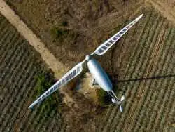 عکس؛ 20 سال برق رایگان با توربین شهری جدید