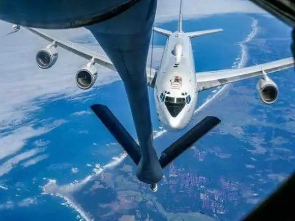 پرواز مرموز هواپیمای هسته ای آمریکا بر فراز گرینلند