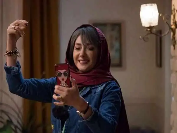 عکس؛ سفر در زمان؛ «هانیه توسلی» در اتاق گریم فیلم جهان با من برقص؛ سال 97