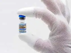 تصمیم جنجالی سازمان غذا و دارو آمریکا؛ واکسن های جدید کرونا فقط برای افراد بالای 65 سال تأیید شد