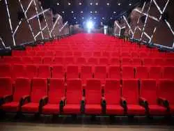 عکس؛ سفر در زمان؛ سینمای مدرنی که در آتش انقلاب سوخت