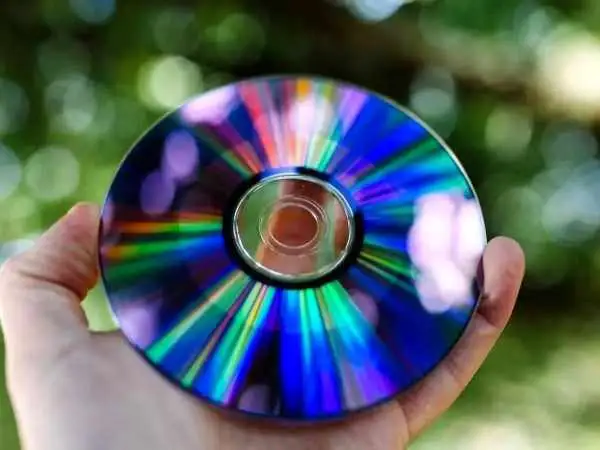 پنج واقعیت کمتر شنیده شده از سی دی؛ اختراعی که 43 ساله شد