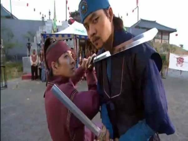 عکس| سفر زمان؛ «جومونگ و تسو» در یک مهمانی خصوصی با لباس امپراتوری