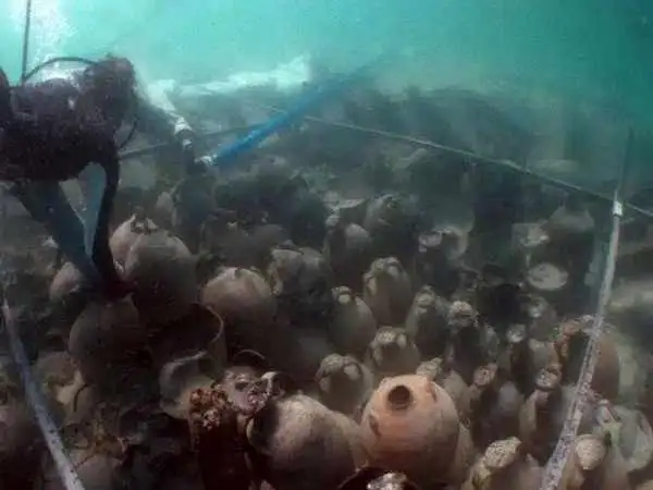 اکتشافات غیرمنتظرۀ باستان شناسی در سال 2025؛ از «جای گاز شیر» تا «رد فرغون باستانی»