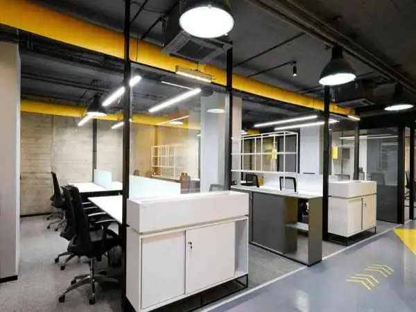 تصاویر؛ یک انبار بتنی قدیمی در تهران؛ فینالیست جایزه معمار