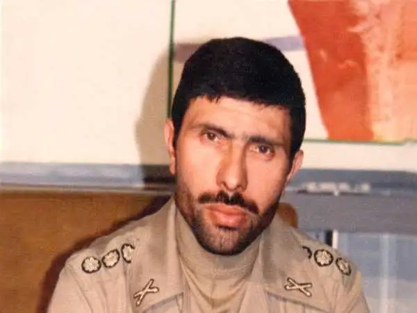 عکس؛ سفر در زمان؛ «صیاد شیرازی» با ظاهر متفاوت در خارج کشور؛ اوایل دهه 50