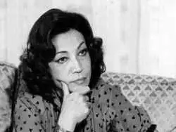 عکس؛ سفر در زمان؛ «اشرف پهلوی و جمشید آموزگار» در یک میهمانی؛ دهه 50