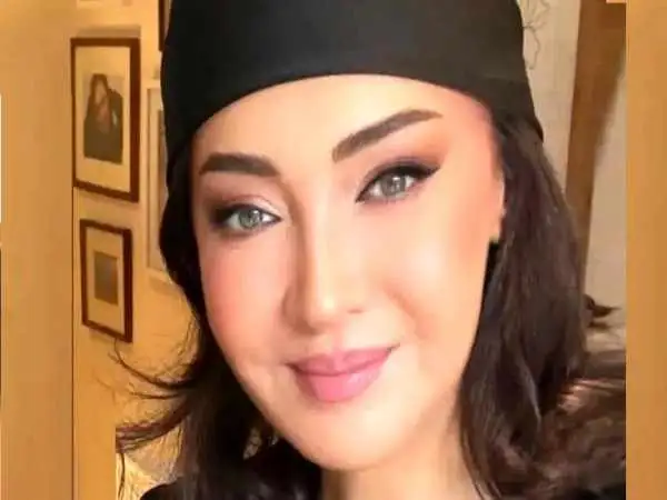 عکس| سفر به تاریخ؛ «نیکی کریمی» و «محمد مایلی کهن» در پشت صحنه یک فیلم؛ سال 1391