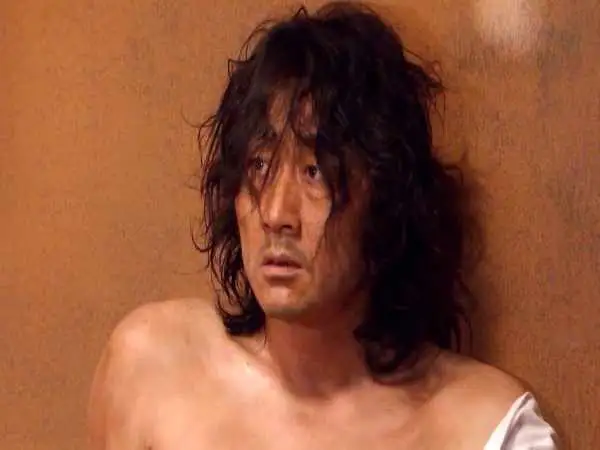 عکس| سفر زمان؛ چهرۀ «هموسو، پدر جومونگ» در 61 سالگی در جدیدترین سریالش