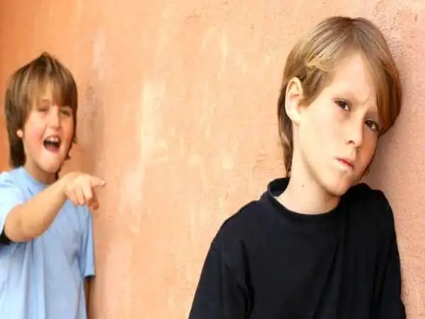 12 راهکار برای اینکه فرزند بی اعتماد به نفسی نداشته باشید