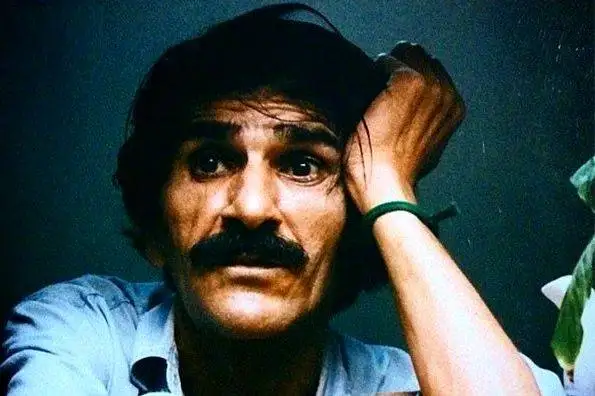 عکس| سفر به تاریخ؛ «حسین پناهی» در مراسم عروسی «صادق آهنگران»؛ سال 1358