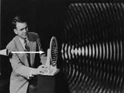 «فروصوت»؛ صدایی که هزاران کیلومتر راه را طی می کند و می تواند تجربۀ حضور «ارواح» را ایجاد کند