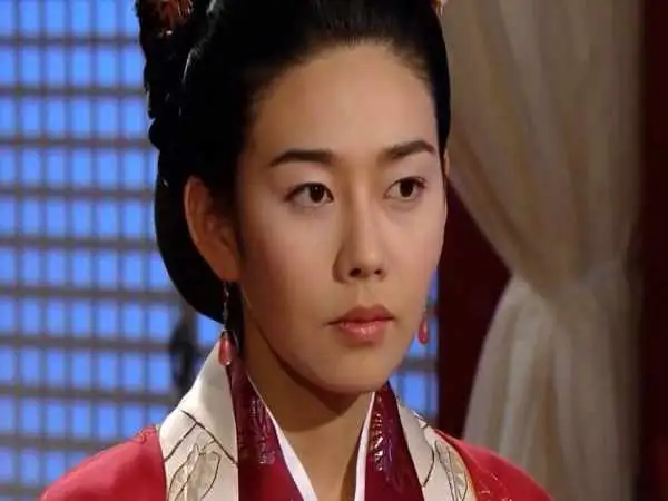 عکس| سفر به تاریخ؛ چهرۀ «سولان، همسر تسو» (سریال جومونگ) در مراسم عروسی اش