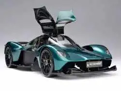 تصاویر؛ معرفی ماکت آستون مارتین والکری ساخت آمالگام، گران تر از یک خودروی واقعی!