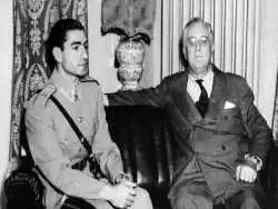 عکس| سفر در زمان؛ «محمدرضا پهلوی» در ماه های پایانی عمرش؛ سال 1358