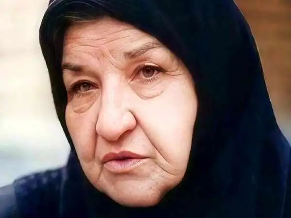 عکس؛ سفر در زمان؛ «پروین سلیمانی و نوه مشهورش» سوار بر اتوبوس؛ دهه 80