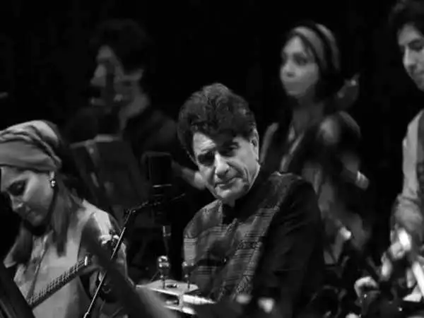 از دیروز تا حالا محبوبیت اندی از شجریان بیشتر شده است