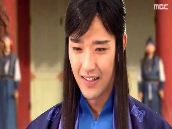 عکس| سفر در زمان؛ «مدیر سایونگ» سریال جومونگ در 48 سالگی؛ سال 1403