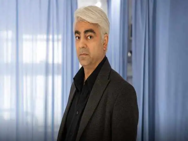 عکس| سفر به تاریخ؛ چهرۀ «اجل معلق» در 20 سالگی در کنار «اکبر عبدی»؛ سال 74